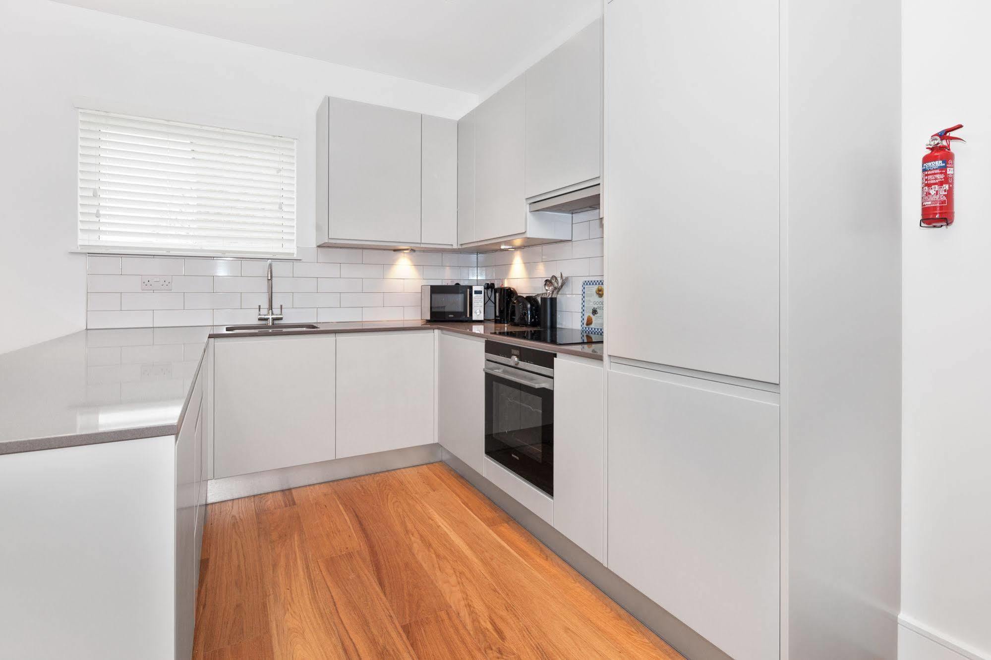 Access West Kensington Apartment Londra Exterior foto