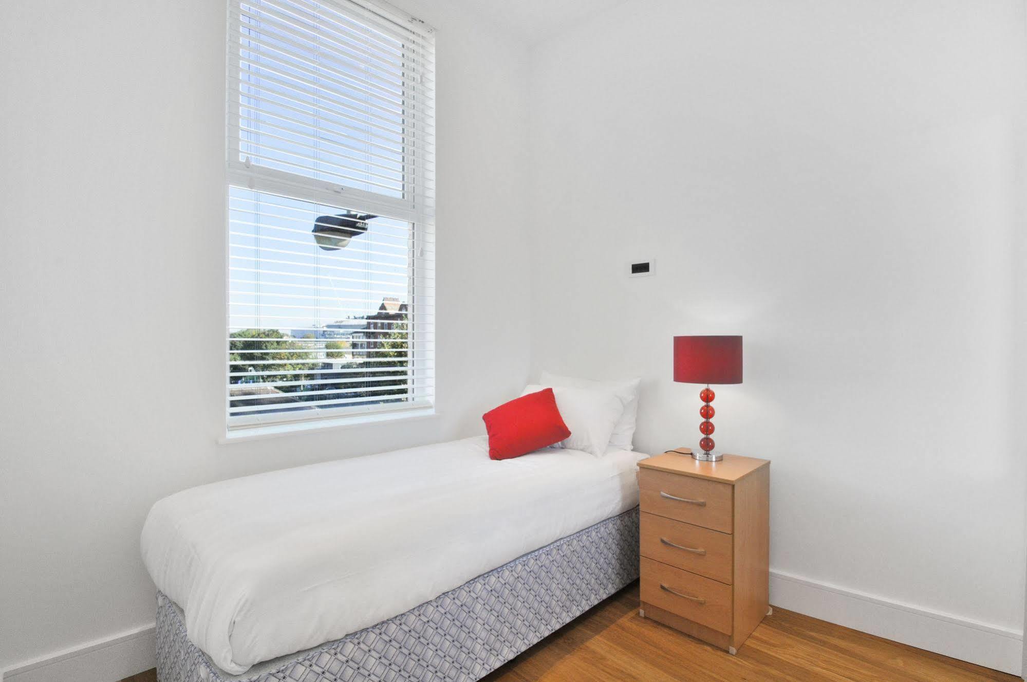 Access West Kensington Apartment Londra Exterior foto