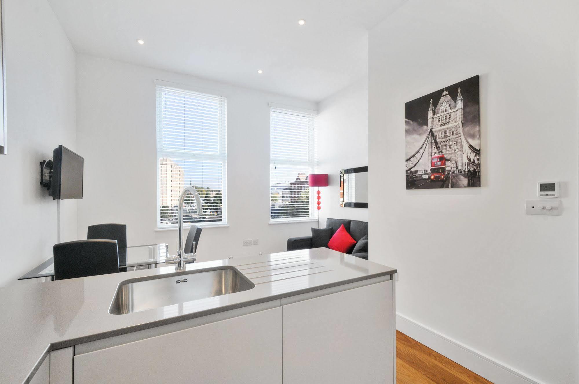Access West Kensington Apartment Londra Exterior foto